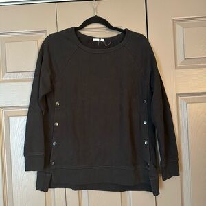 Gap maternity sweatshirt that transitions to nursing sweatshirt